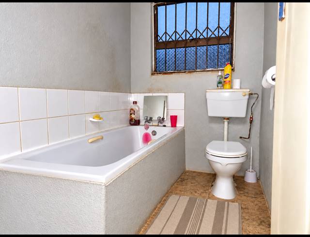 3 BEDROOM HOUSE FOR SALE IN EVATON WEST